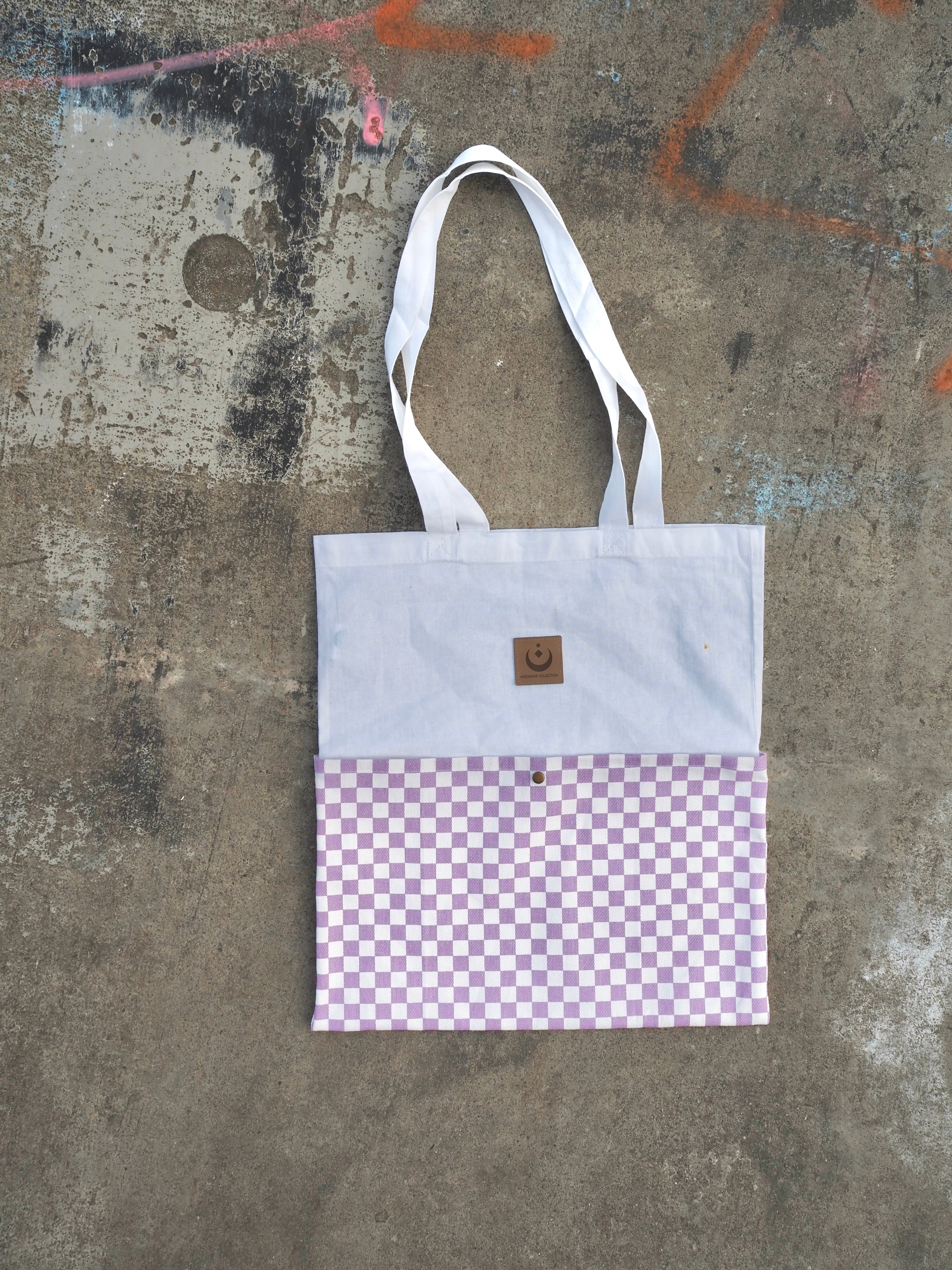 Tragetasche Jutebeutel mit Seitentaschen Checker-Muster (lila)