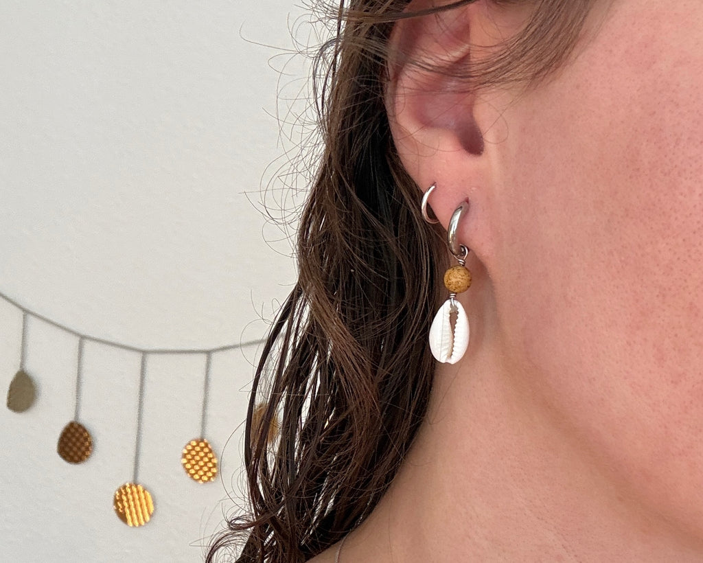 Ohrringe Creolen mit Muschel und Jaspis