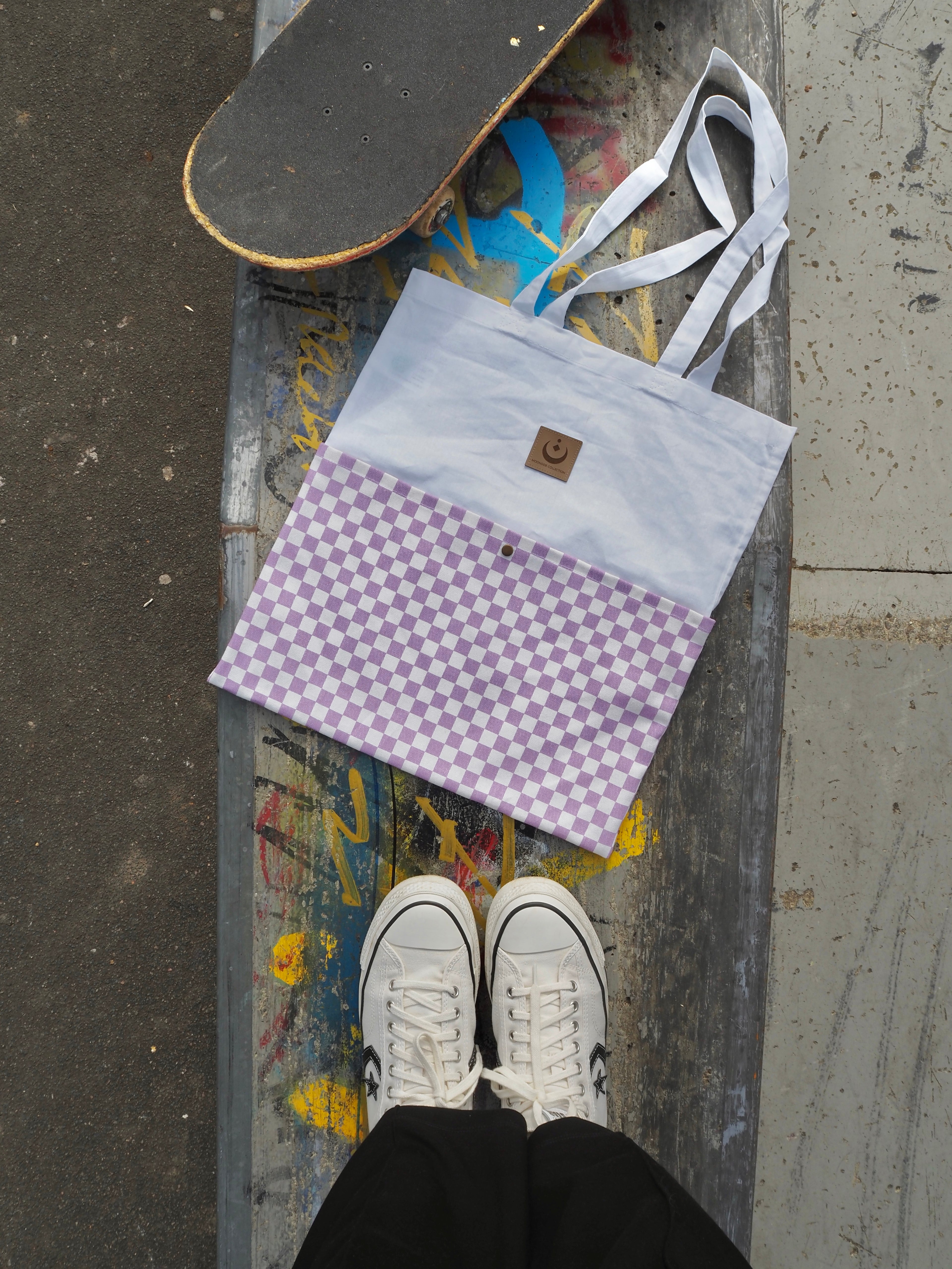 Tragetasche Jutebeutel mit Seitentaschen Checker-Muster (lila)