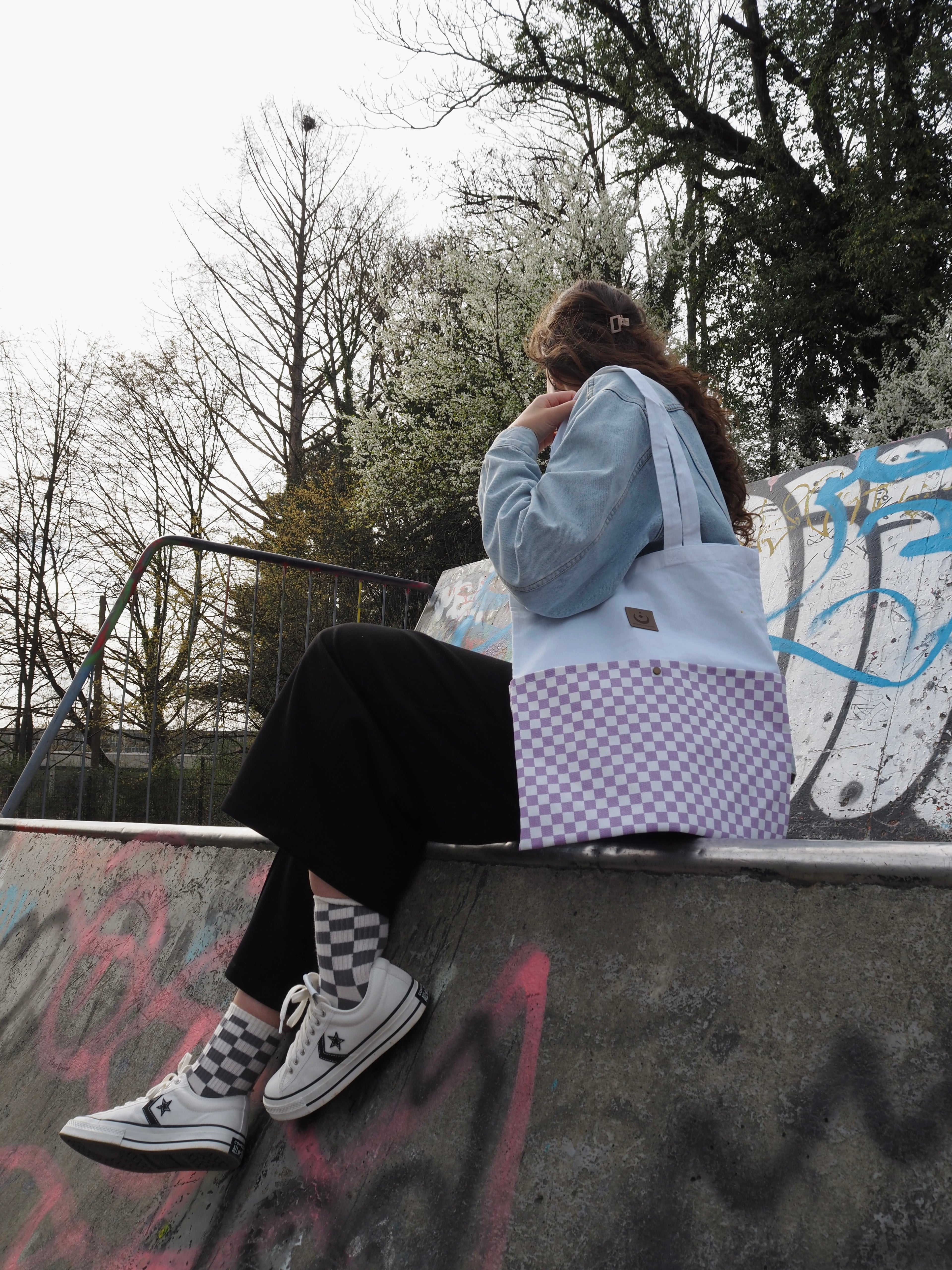 Tragetasche Jutebeutel mit Seitentaschen Checker-Muster (lila)