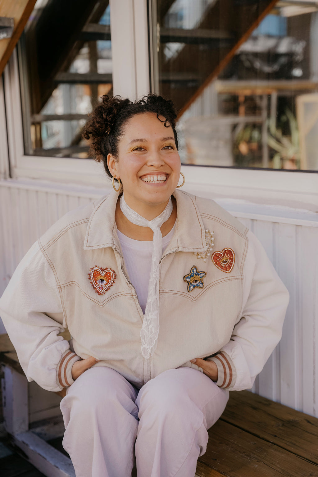 Boho Vintage Upcycling Collegejacke mit Aufnähern 