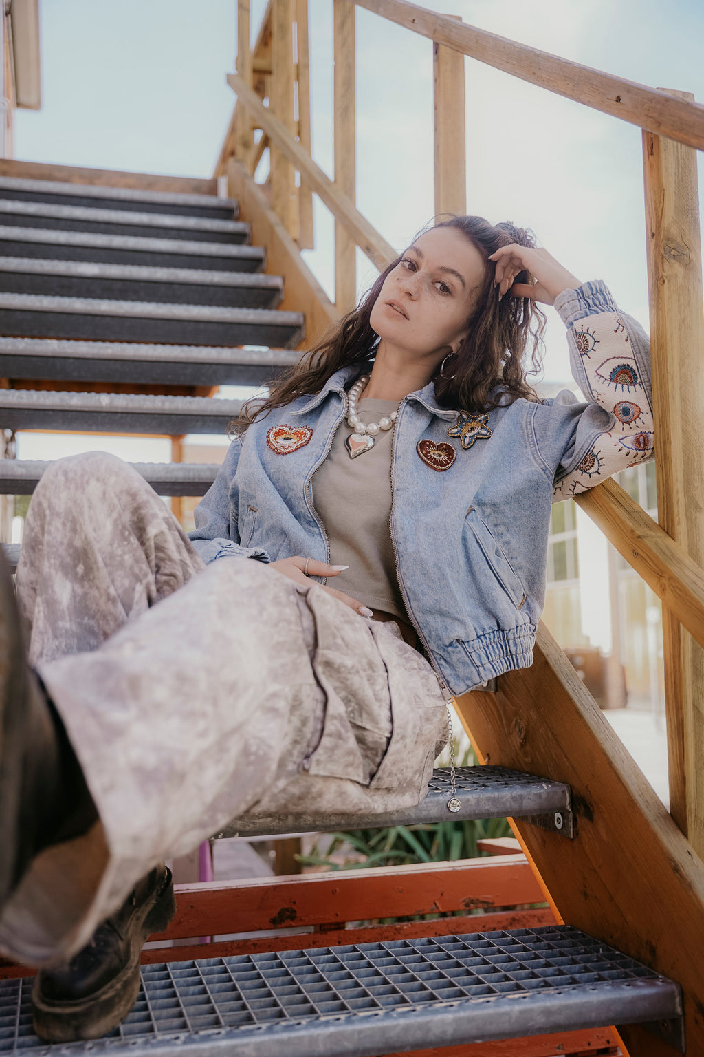 Outfit Bohostyle Jeansjacke mit Herzen
