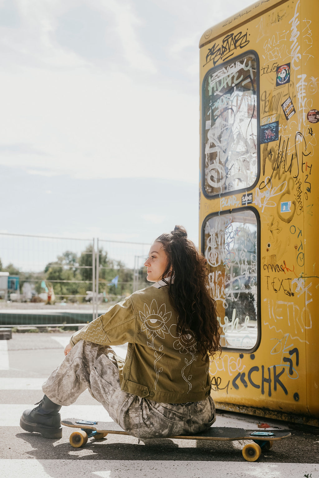Handbemalte vintage Jeansjacke in Farbe Khaki