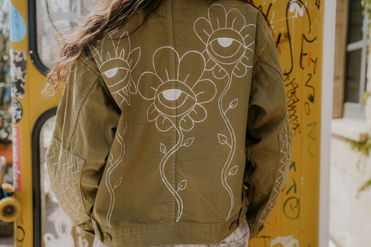 Vintage Jeansjacke Rückenprint handgemalte Blumen mit Augen