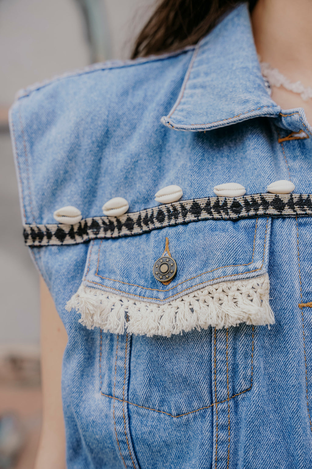 Vintage Jenasweste Details Muscheln
