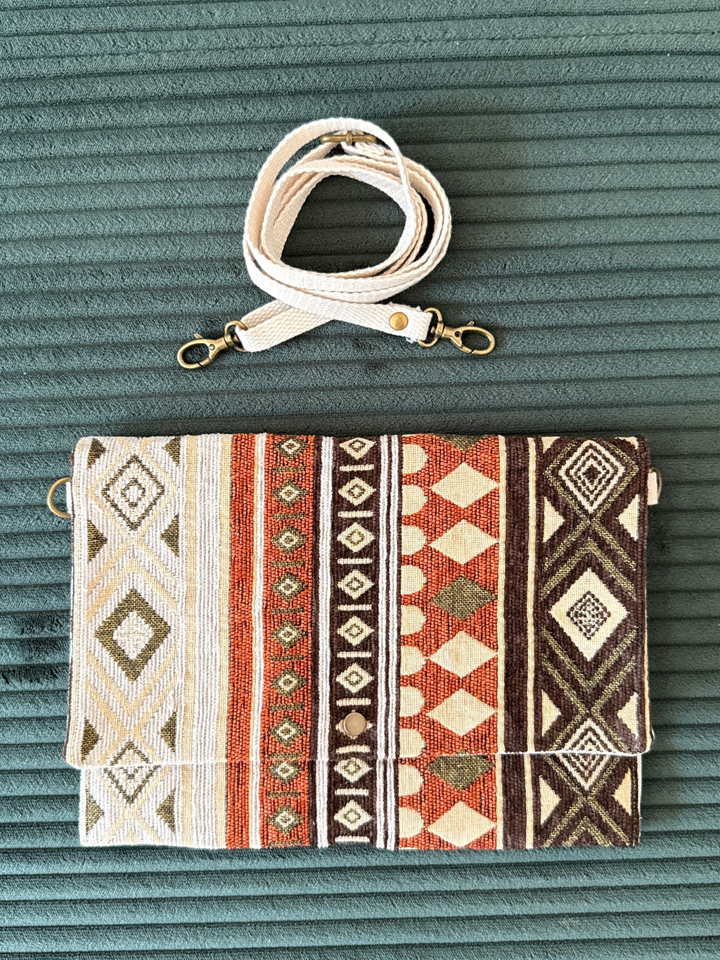 umhaengetasche_mit_trageriemen_boho